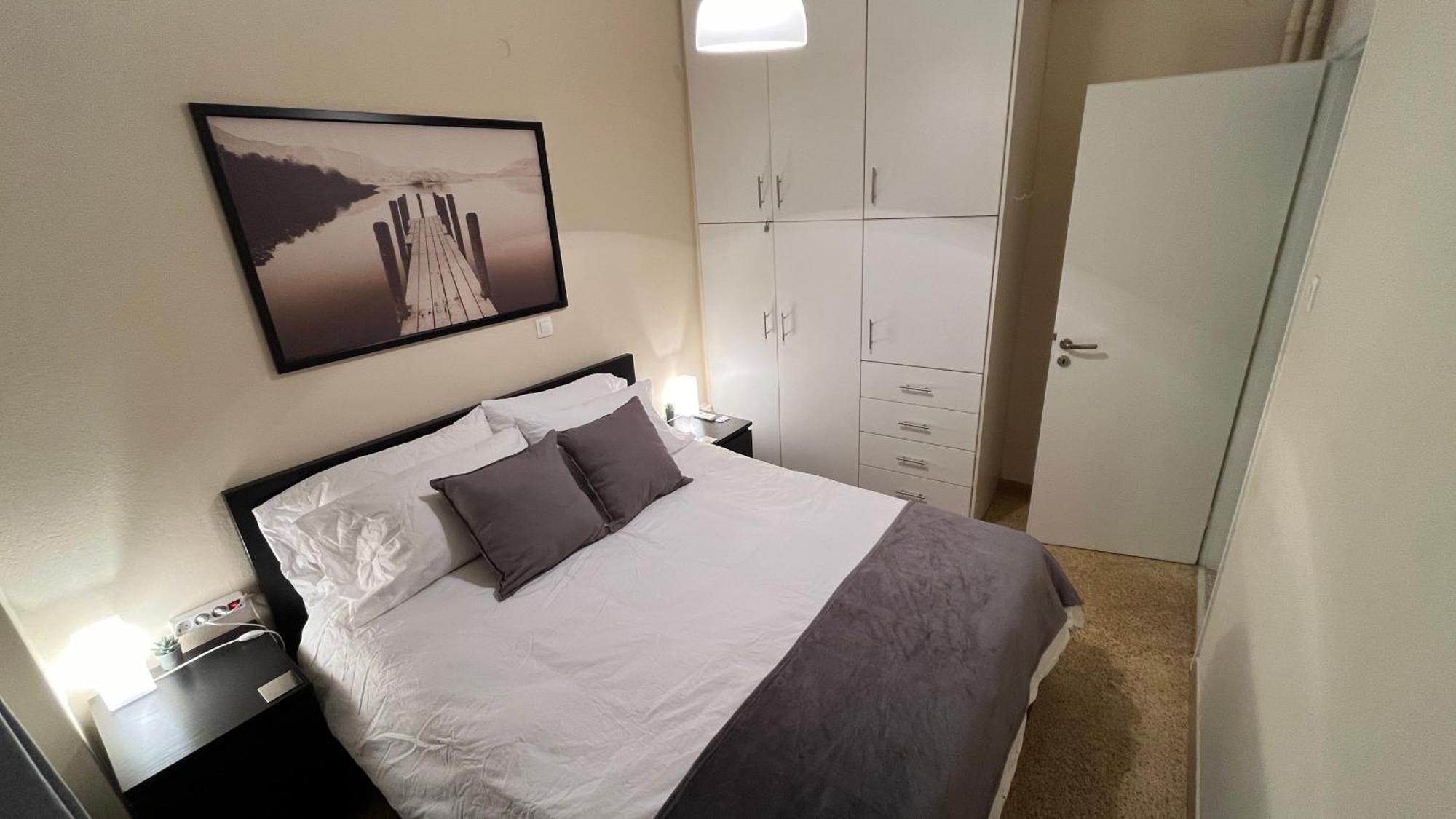 4 Newly Renovated Charming Apartments Steps From Panormou Metro Station Athens Room photo