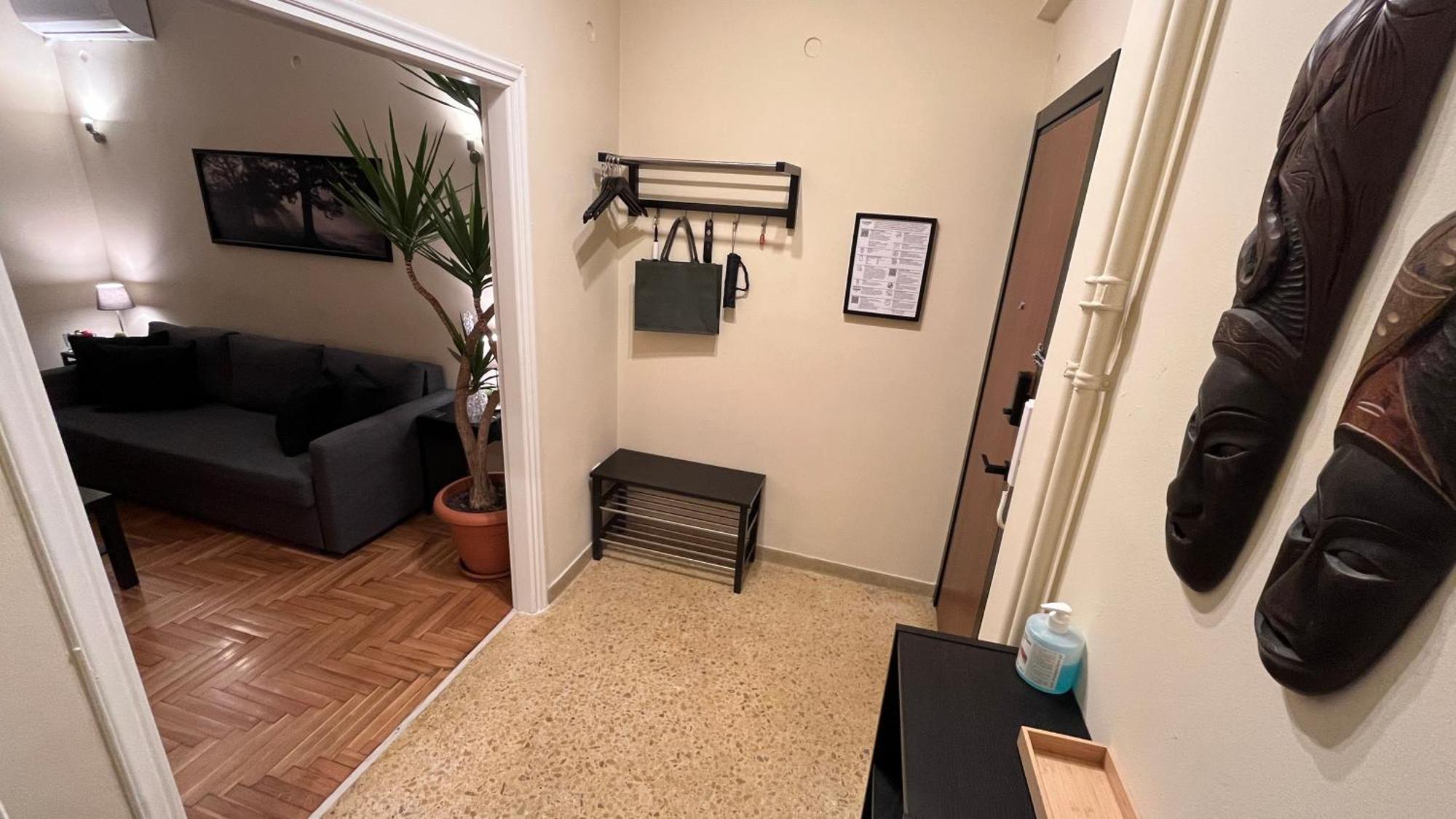 4 Newly Renovated Charming Apartments Steps From Panormou Metro Station Athens Room photo