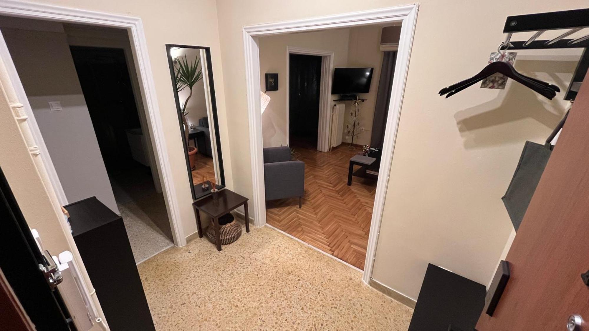 4 Newly Renovated Charming Apartments Steps From Panormou Metro Station Athens Room photo