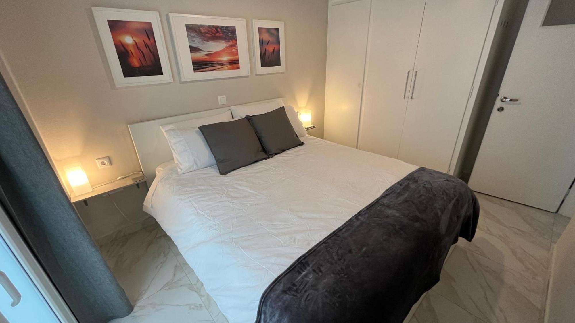 4 Newly Renovated Charming Apartments Steps From Panormou Metro Station Athens Room photo