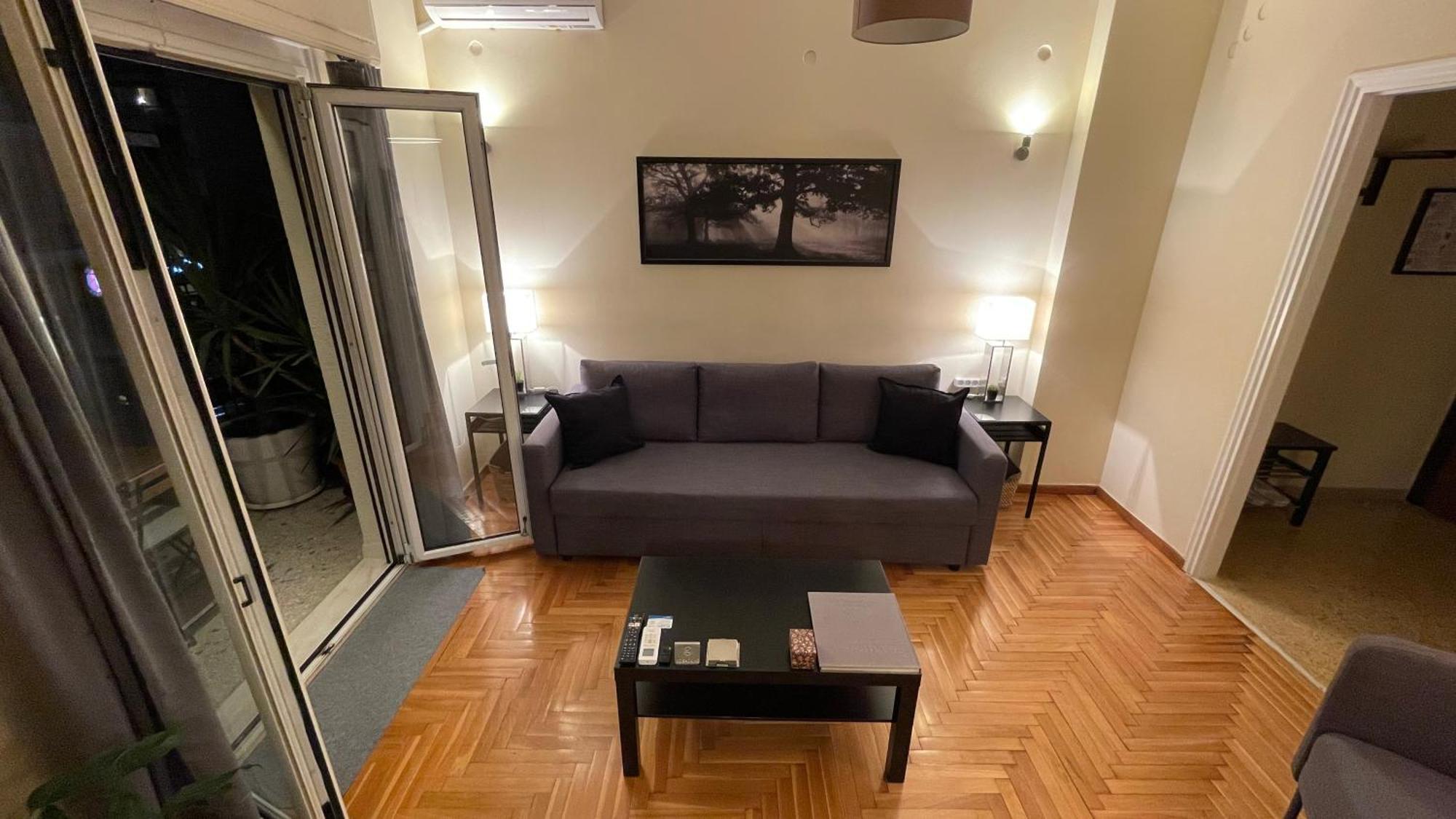 4 Newly Renovated Charming Apartments Steps From Panormou Metro Station Athens Room photo