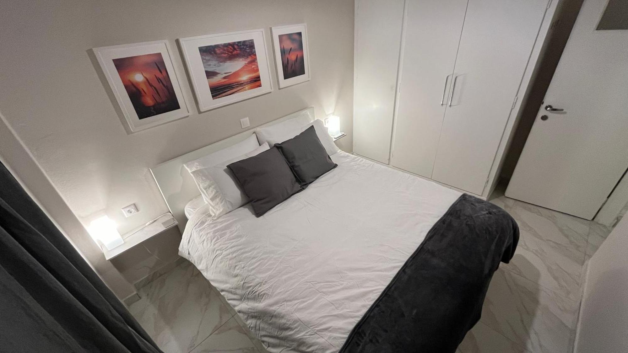 4 Newly Renovated Charming Apartments Steps From Panormou Metro Station Athens Room photo