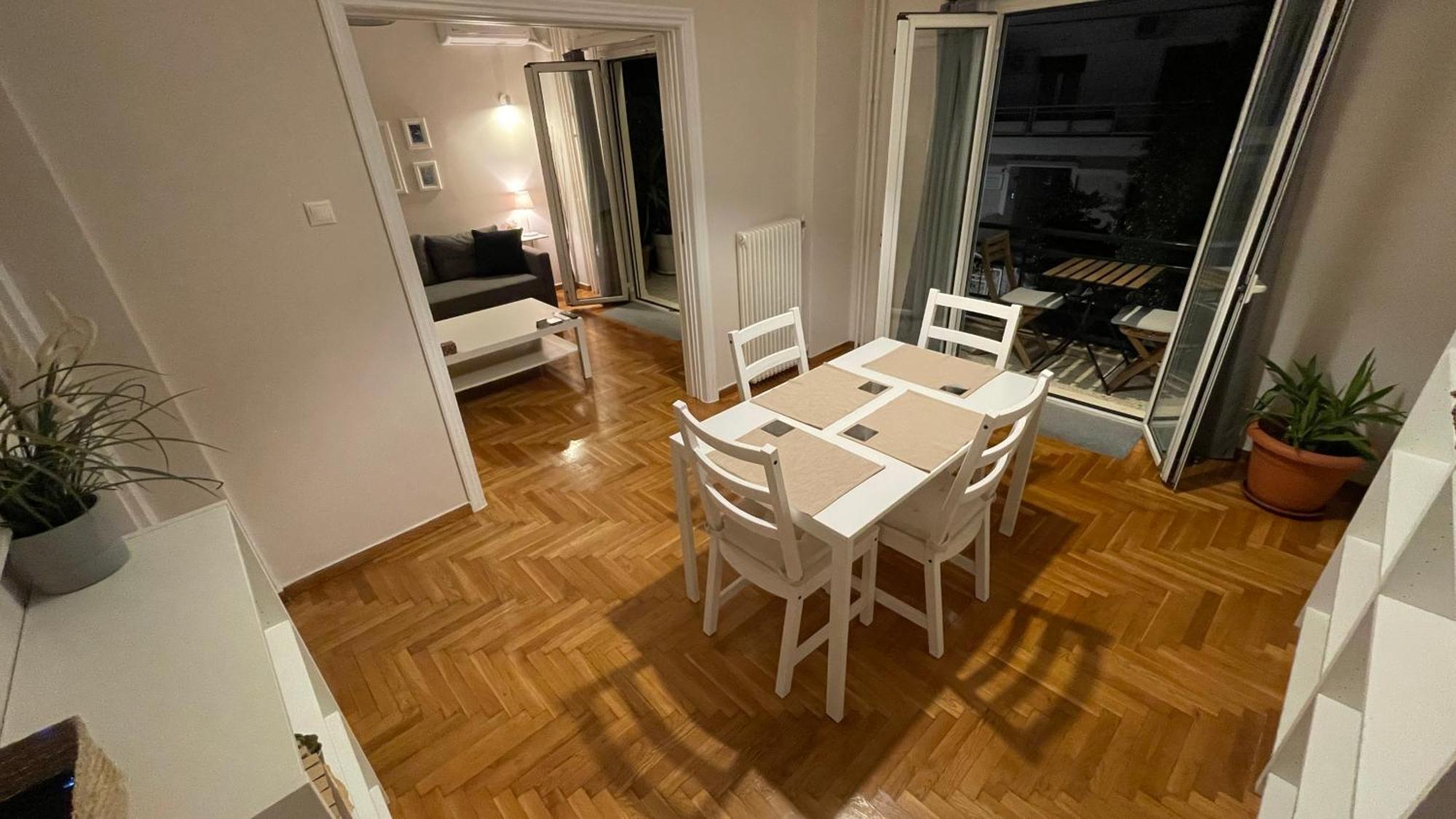 4 Newly Renovated Charming Apartments Steps From Panormou Metro Station Athens Room photo