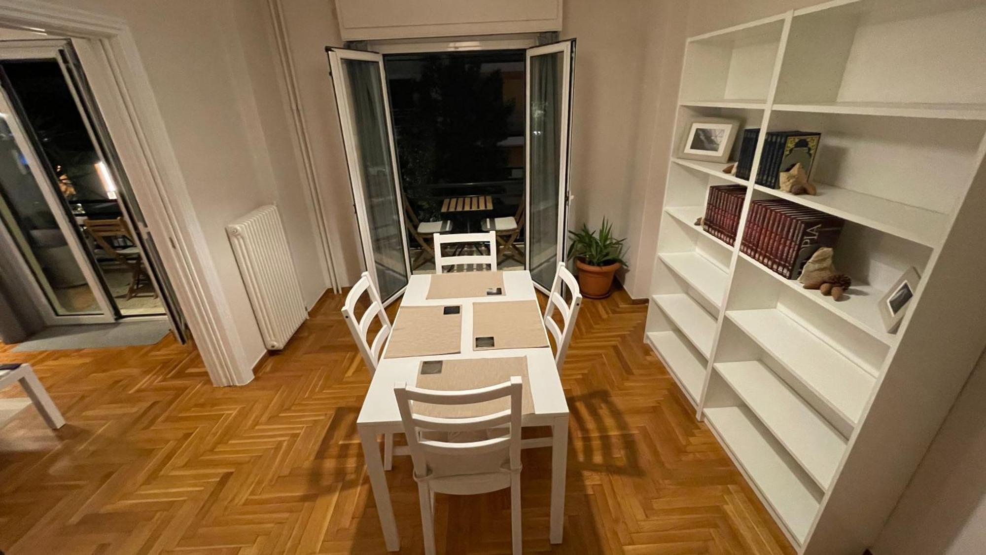 4 Newly Renovated Charming Apartments Steps From Panormou Metro Station Athens Room photo
