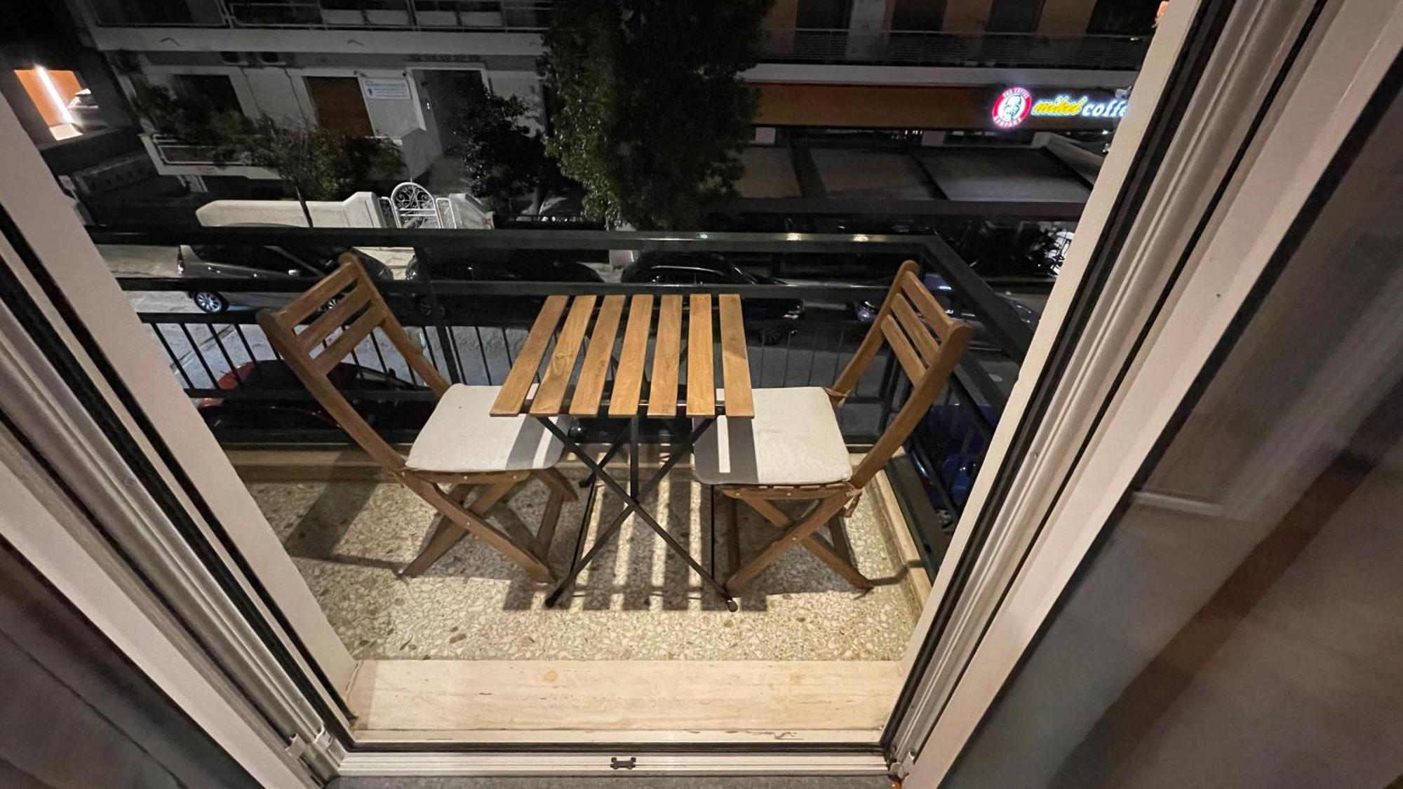 4 Newly Renovated Charming Apartments Steps From Panormou Metro Station Athens Room photo