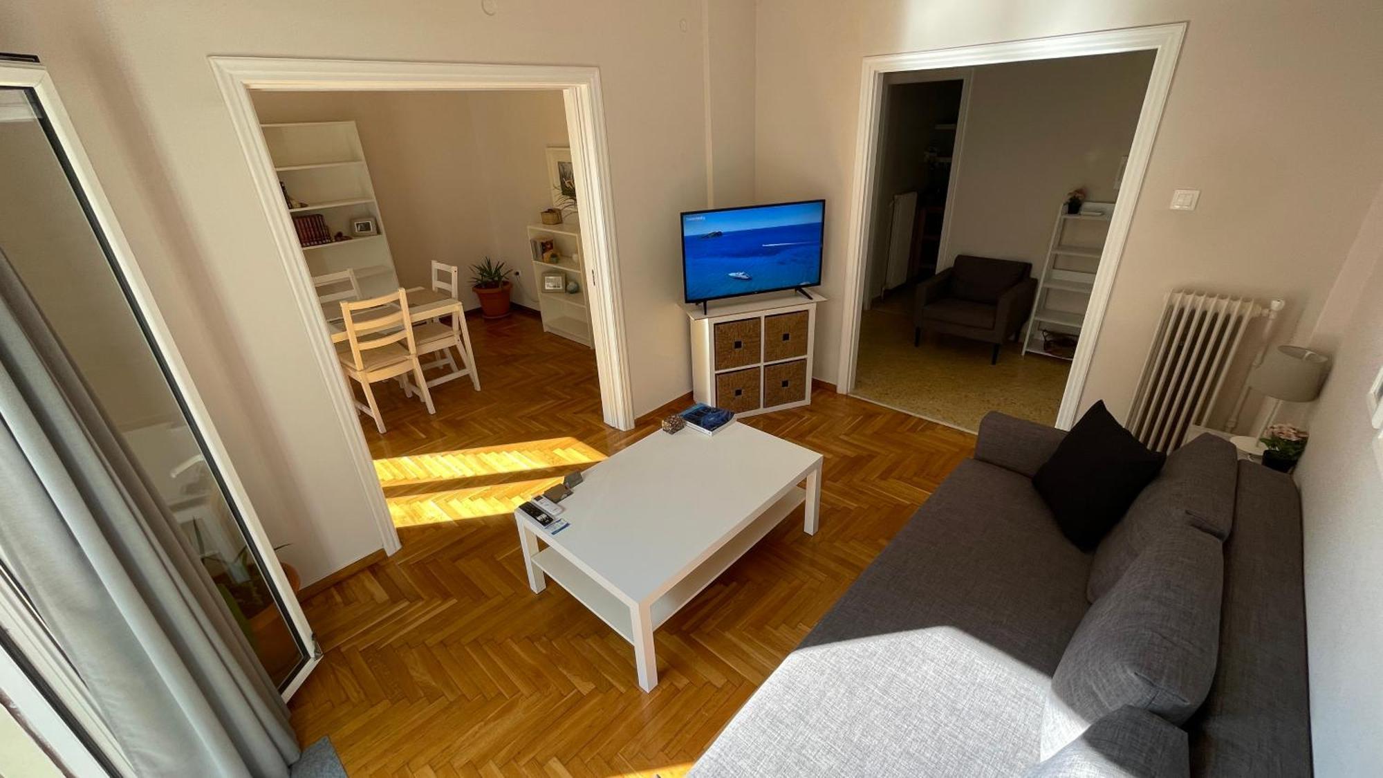 4 Newly Renovated Charming Apartments Steps From Panormou Metro Station Athens Room photo
