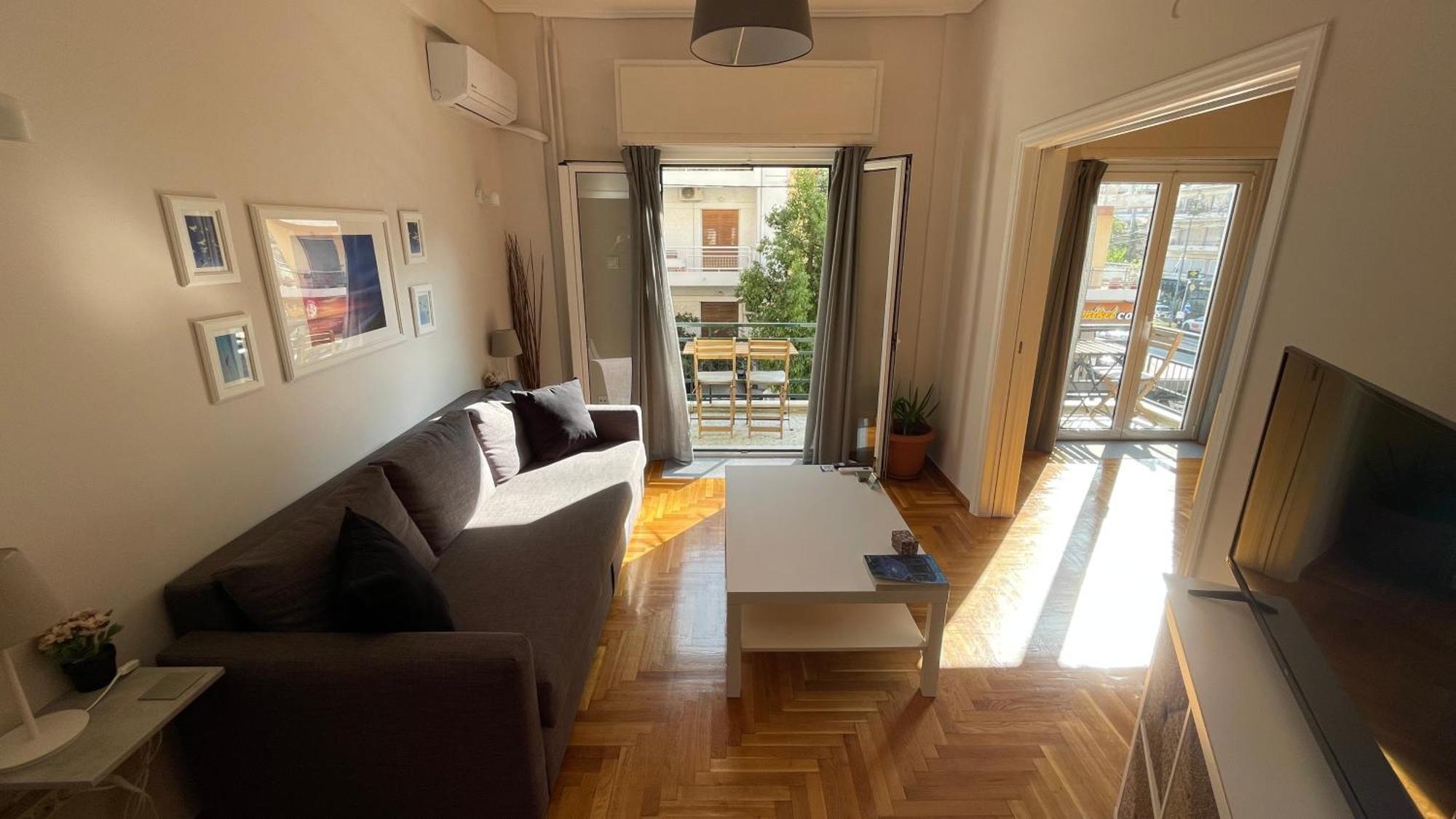 4 Newly Renovated Charming Apartments Steps From Panormou Metro Station Athens Room photo